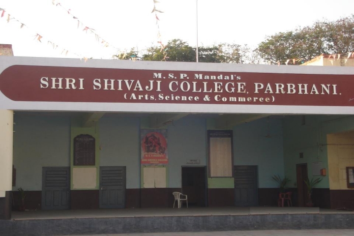 https://cache.careers360.mobi/media/colleges/social-media/media-gallery/23429/2019/1/21/Campus View of Shri Shivaji College Parbhani_Campus-View.jpg
